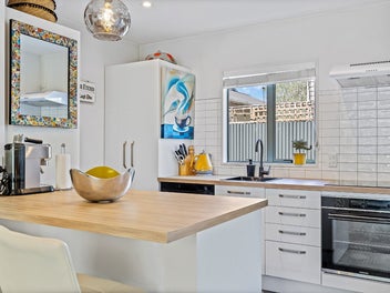 Freehold Townhouse In Prime Location