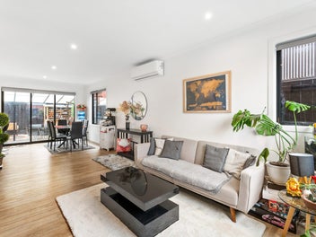 Modern Comfort & Motivated Owner