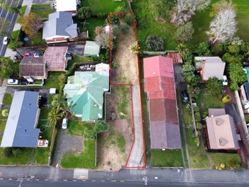 **Rare Opportunity in Blockhouse Bay!**