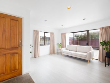 Sunny Brick, Cedar & Tile Family Home