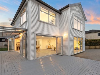 Walking to Schools - DGZ Rare