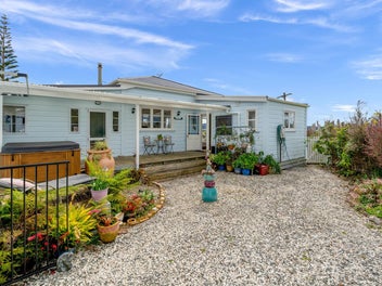TIMELESS CHARM – WITH ELEVATED VIEWS