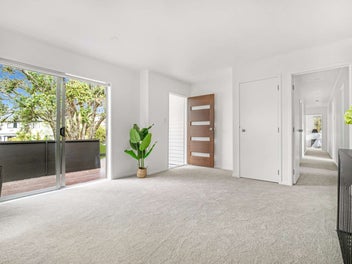 Large Land, Modern Home, Double Westlake
