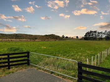 LIFESTYLE LIVING AWAITS