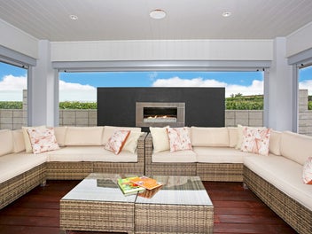 6 Car Garaging - Bring ALL the toys!