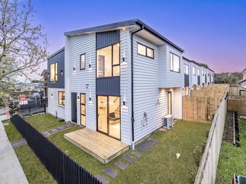 Stand-alone & Move-in Ready!