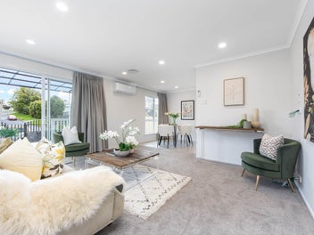 Renovated & Charming Home in Pakuranga Heights