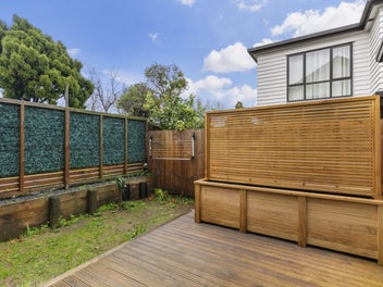 Modern & Spacious Papatoetoe Home – Must Be Sold