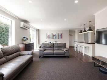 Bring Your Offers! Double Glazed, Ducted Heating