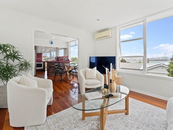 URGENT - VIEWS, LOCATION, PRICE