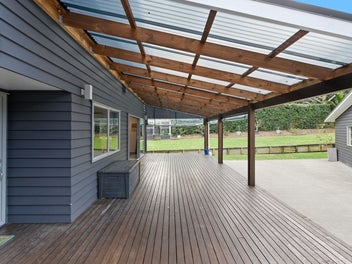 Modern Family Living - Space, Style & Convenience