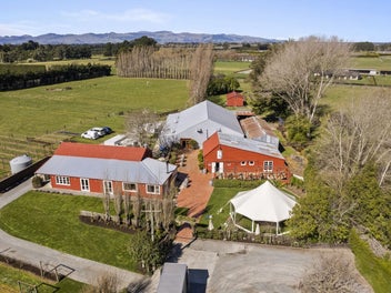 Unique Opportunity Larcombs Event Centre