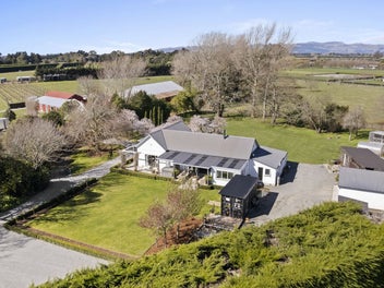 Unique Opportunity Larcombs Event Centre