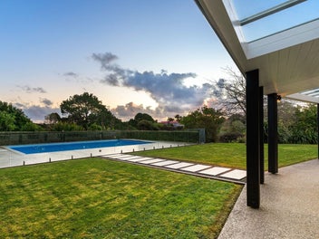 From poolside to courtside, come and have it all!
