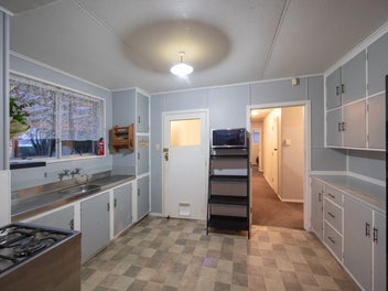 Motivated Vendor, Relocating and Ready Sell