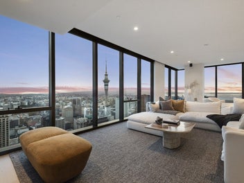 Penthouse with Panoramic Views