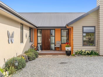 Space for Boats, Cars and Dreams