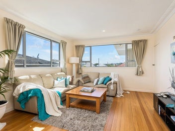 Large Family Home or Income Powerhouse!