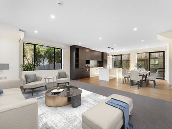 Best Value!! Large 188m2 6-year-old - As New