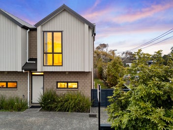 Solid Corner Townhouse - Easy Living