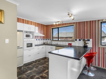 Is this the best value 4 bed, 2 bath in CHB?