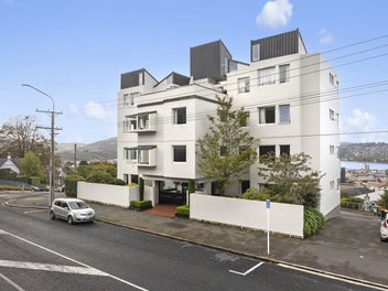 City Base - Lock and Leave!