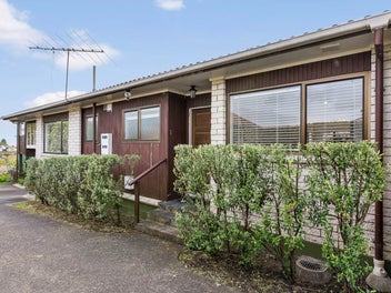 Super-sized Unit in St Heliers