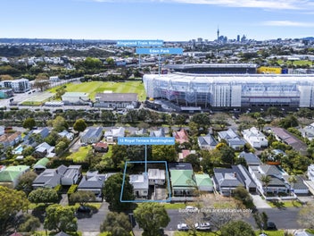 Eden Park Do-Up: Home & Income Goldmine