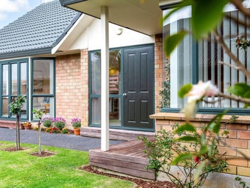 Immaculately Cared For & Ready for You!