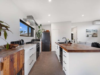 Vendors on the move! Present offers!