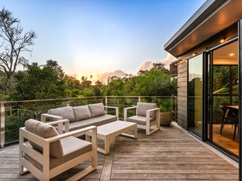 Escape life and come home to nature!