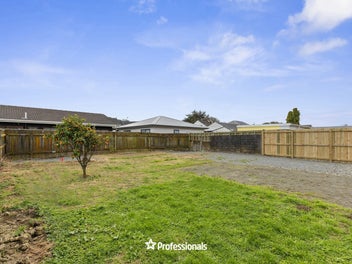 FEE SIMPLE, FLAT SECTION IN AVALON!