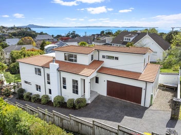 Ideal Multi-Generational Family Home