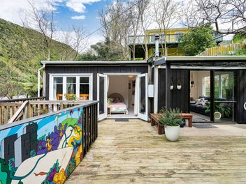 Your Stepping Stone into Paekakariki