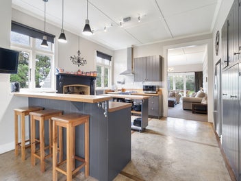 Country living, timeless charm