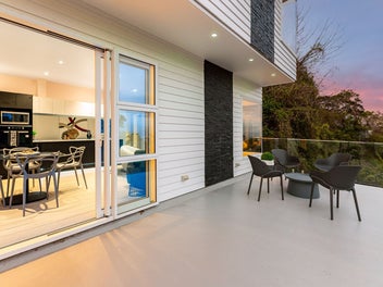New City House with Unbeatable Views
