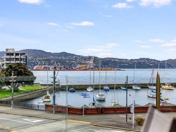 STUNNING CITY-END ORIENTAL BAY APARTMENT.