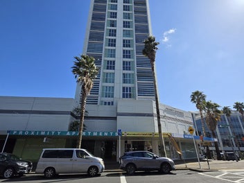 Vendor Overseas - MUST SELL!!