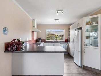 Easy-care Living in a Prime Parkland Location