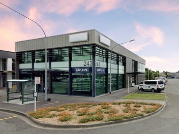 Image 1 of 5