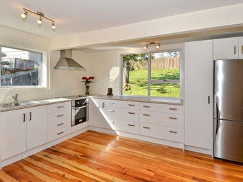 Beachside Living in Rangitoto Zone