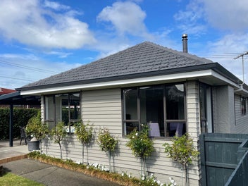 Sunny, Stylish & Perfectly Located in Howick