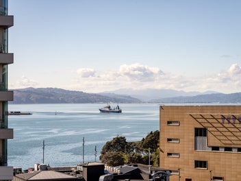 Luxury Penthouse & Air BNB | Harbour &...