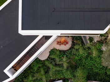 Celebrated Architecture, Effortless Lifestyle