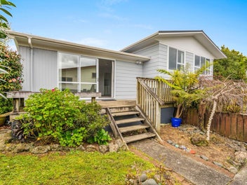Tastefully Renovated Family Gem in Tikipunga