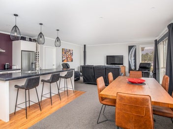 EASY LIVING IN A PRIME LOCATION