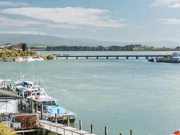 Prestigious Waterfront Section - Riverton