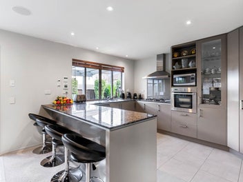 Generous 5-Bed Home, Going to Auction!