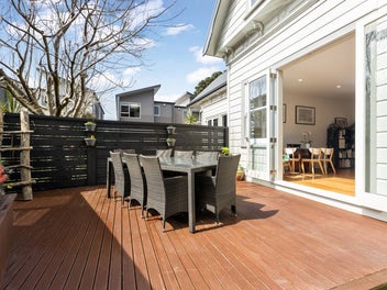 MODERN COMFORT MEETS CHARMING CHARACTER