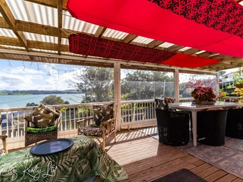 Holiday Vibes Every Day